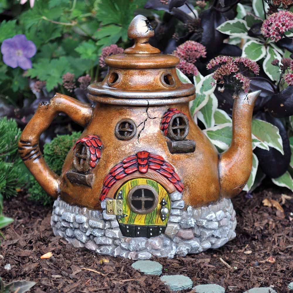 Teapot fairy house DIY